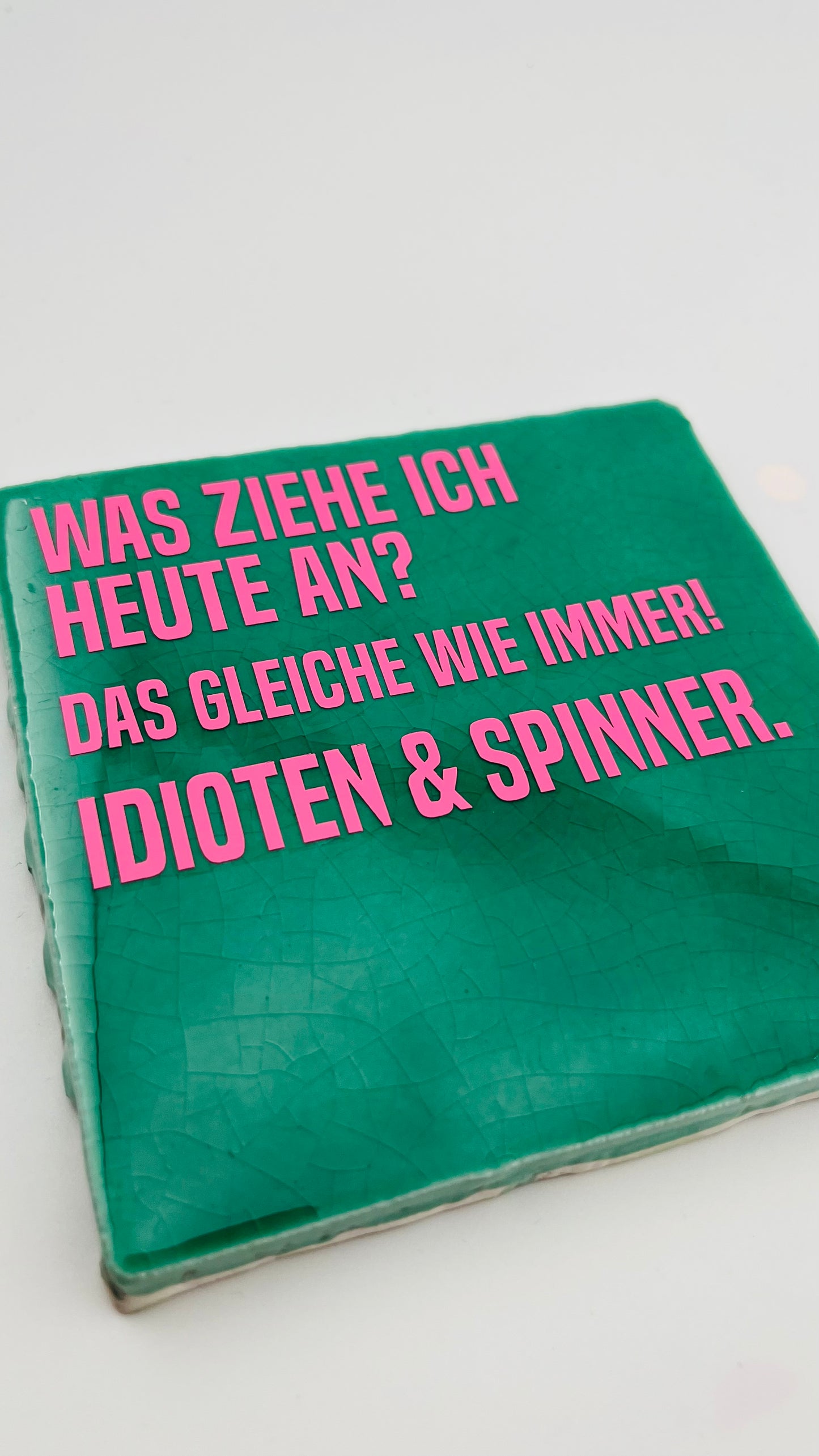 WAS ZIEHE ICH HEUTE AN?