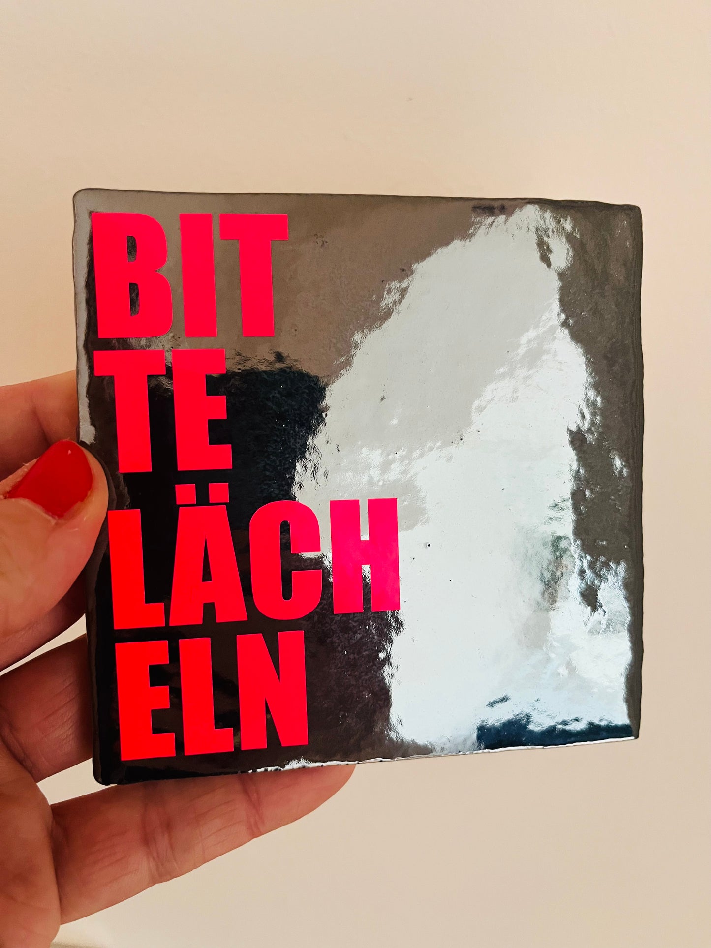 BITTE LÄCHELN