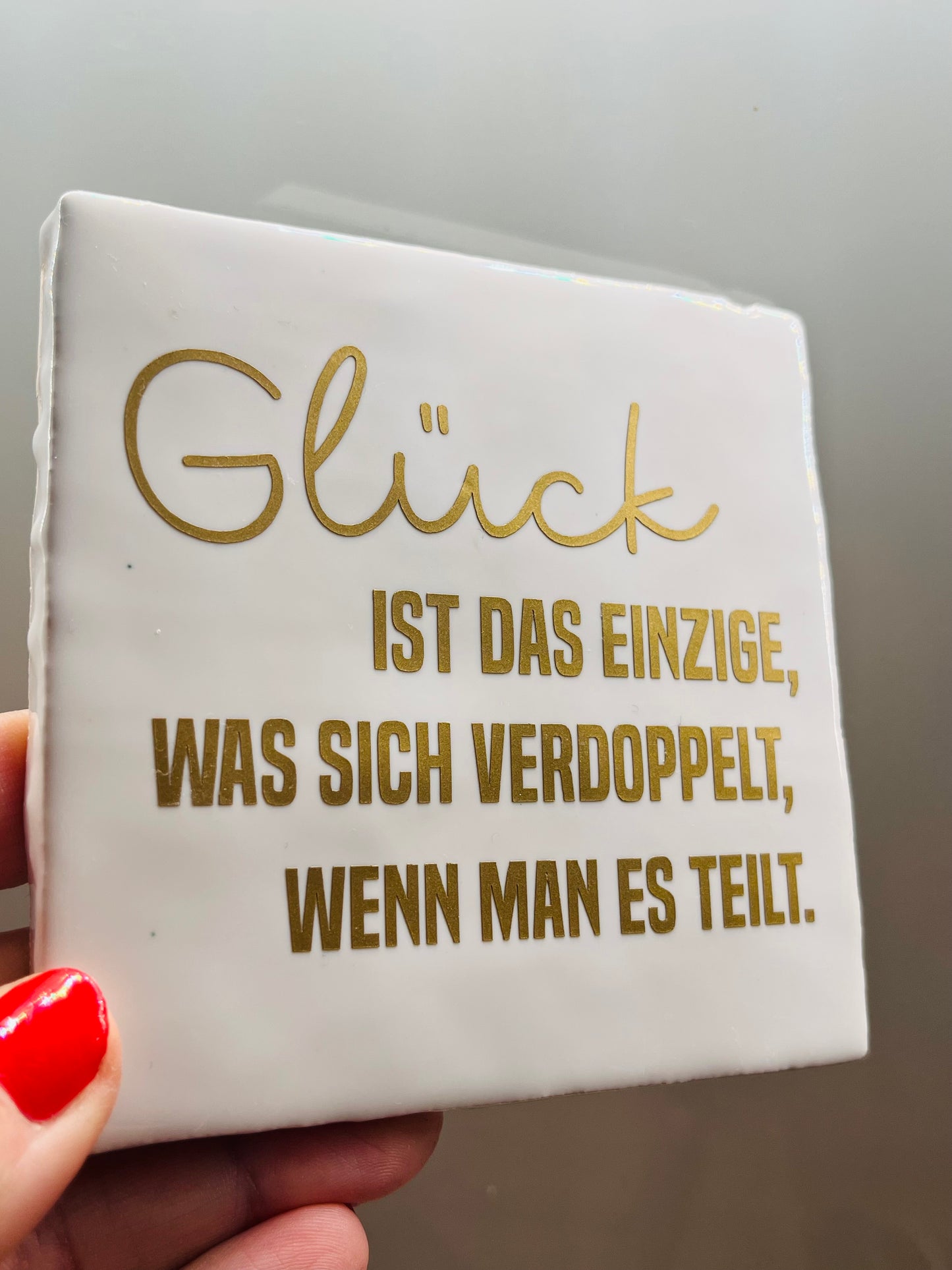 GLÜCK IST DAS EINZIGE, WAS SICH VERDOPPELT...
