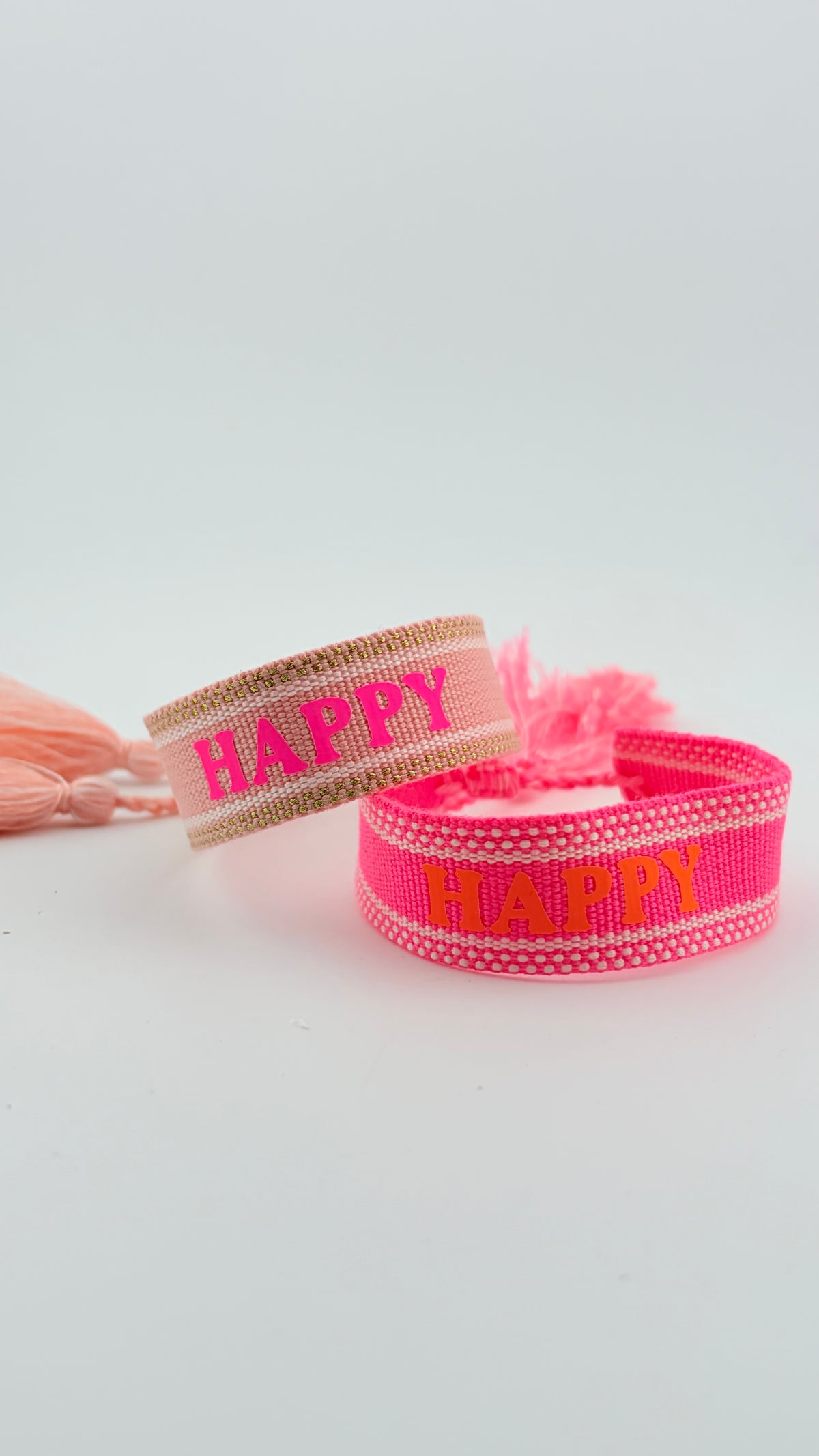 Armband: HAPPY