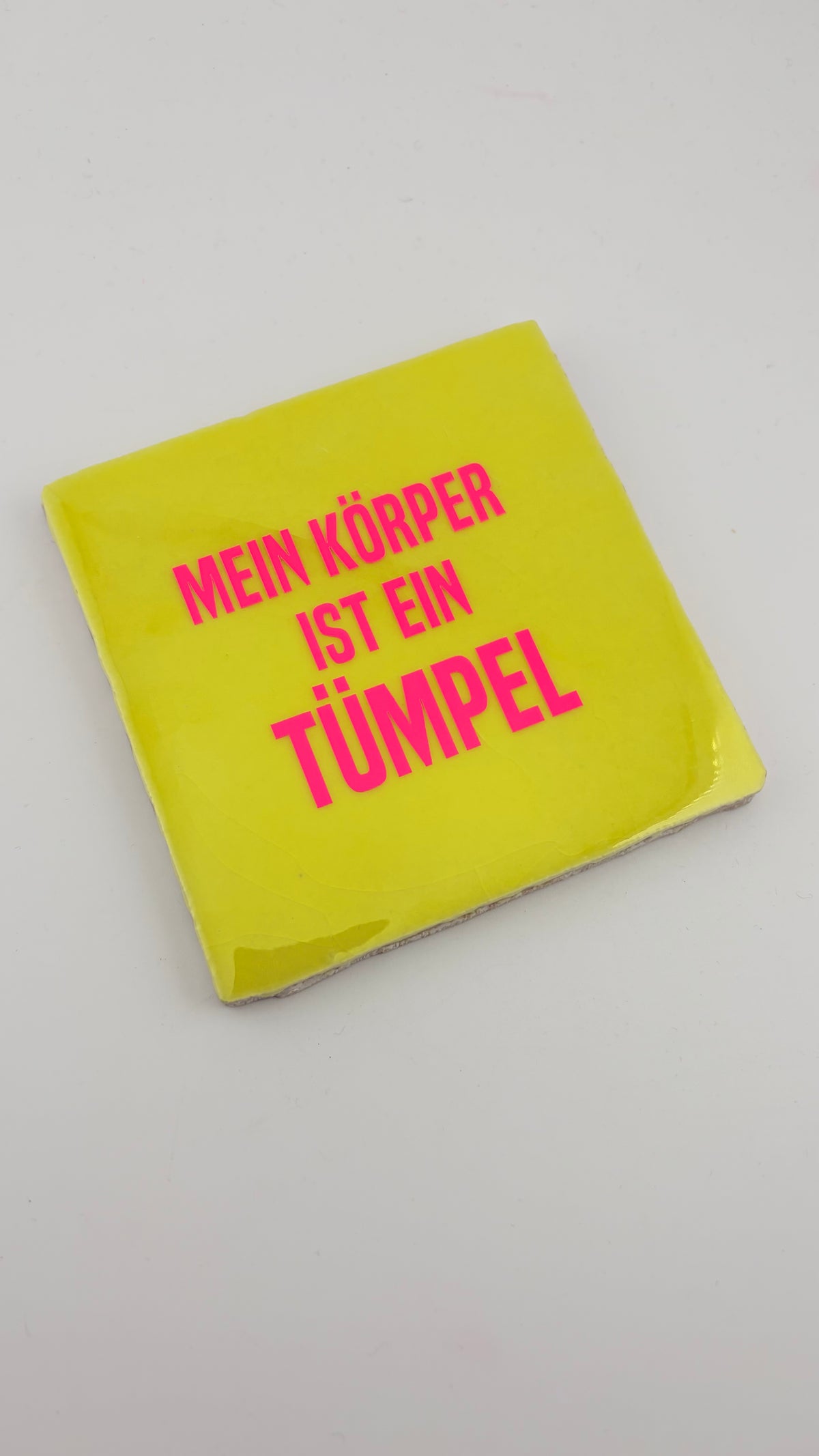 MEIN KÖRPER IST EIN TÜMPEL