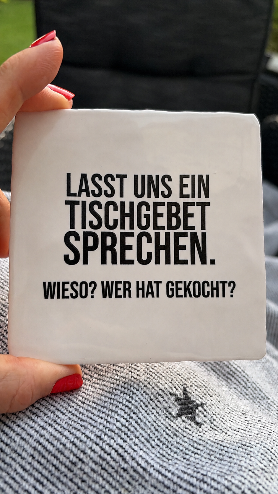 LASST UNS EIN TISCHGEBET SPRECHEN