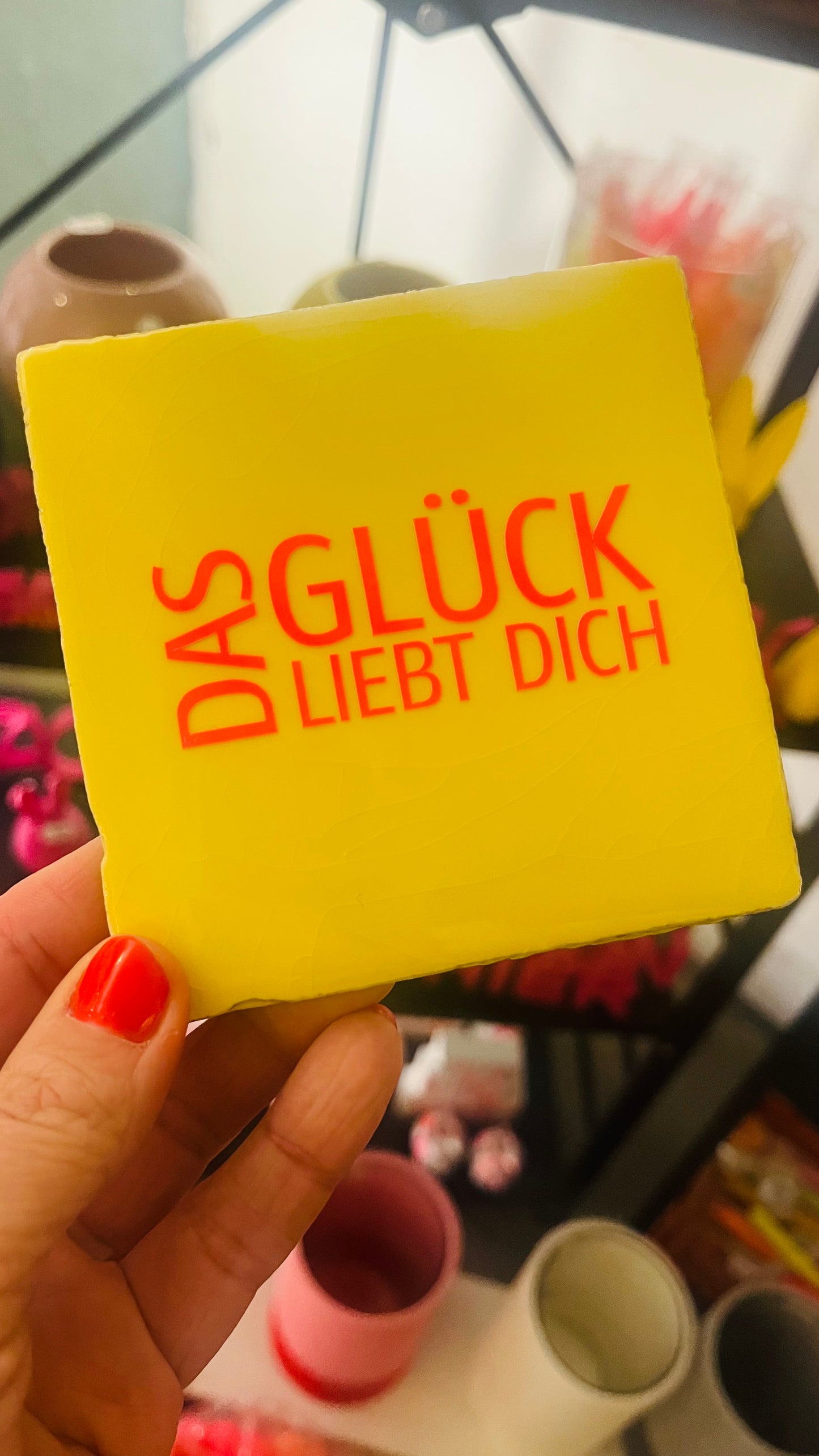 DAS GLÜCK LIEBT DICH