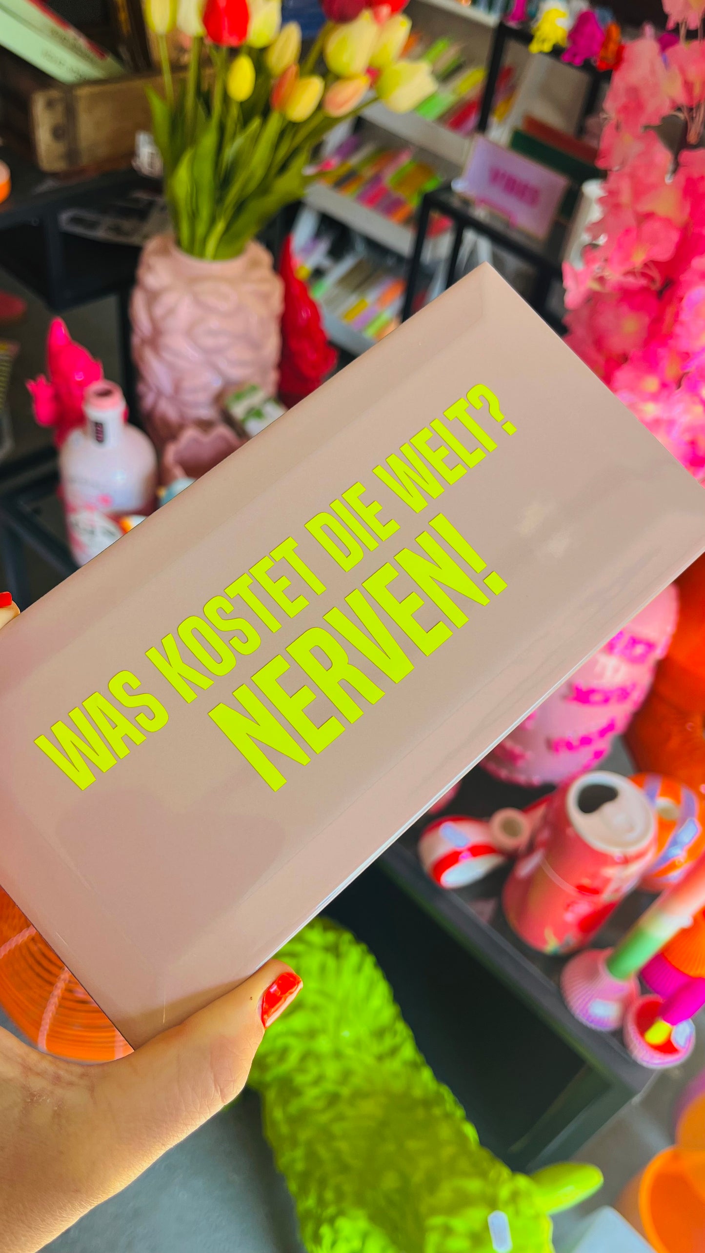 WAS KOSTET DIE WELT? NERVEN!