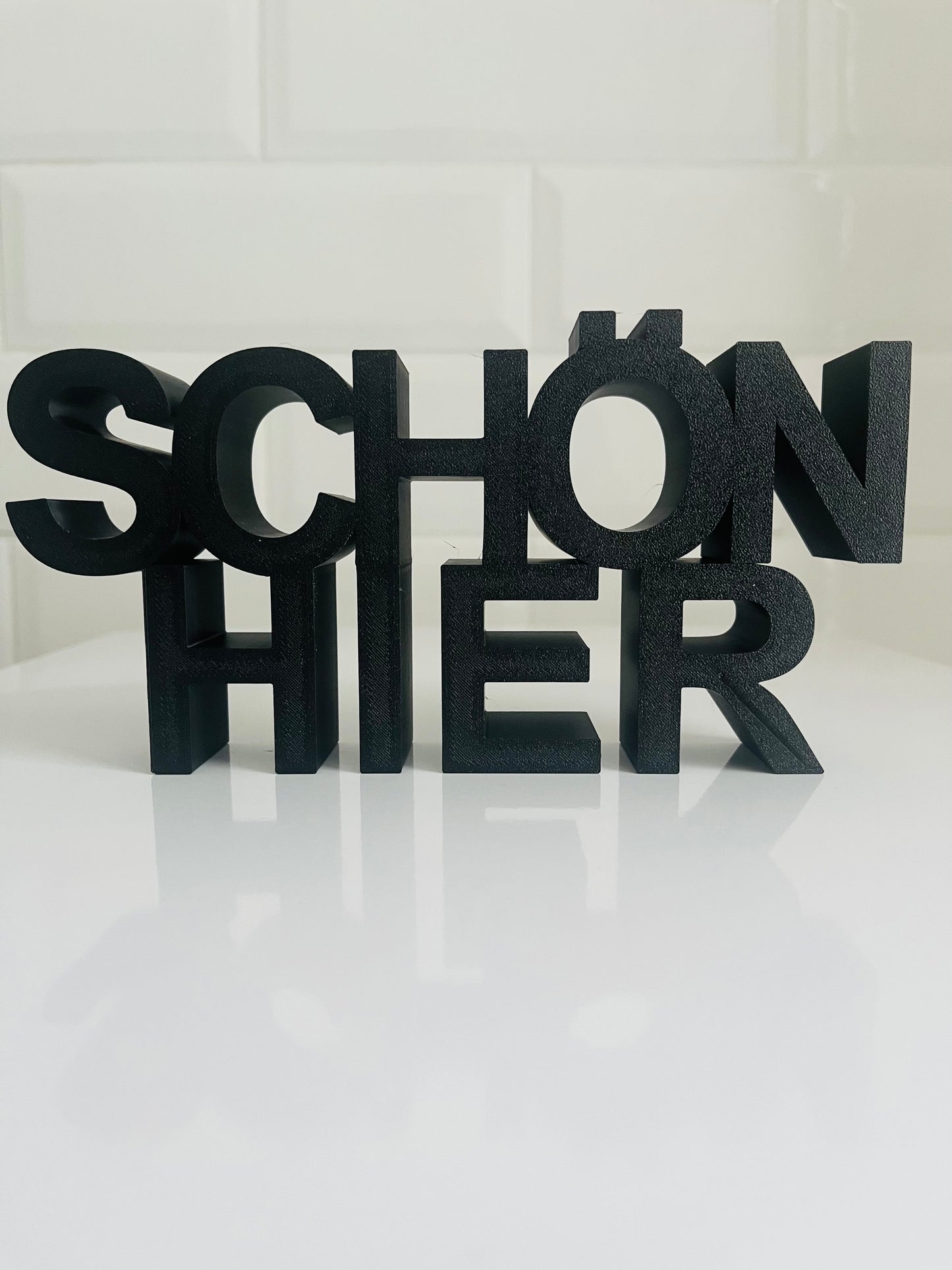 SCHÖN HIER