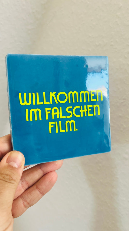 WILLKOMMEN IM FALSCHEN FILM